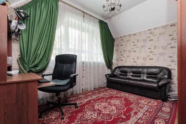 Купить дом в Искитиме. Вариант № 7992700, 26, площадь -  квм, цена 19000000 рублей