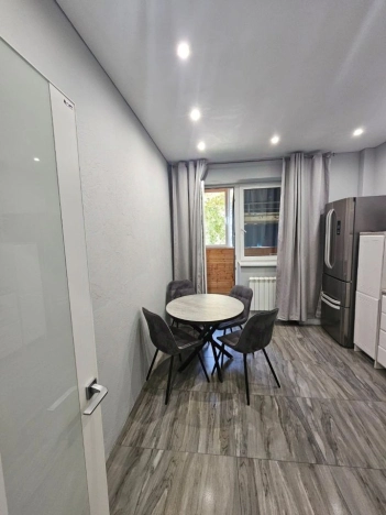 Купить квартиру в Москве. Вариант № 9901576, 1, площадь -  квм, цена 12000000 рублей