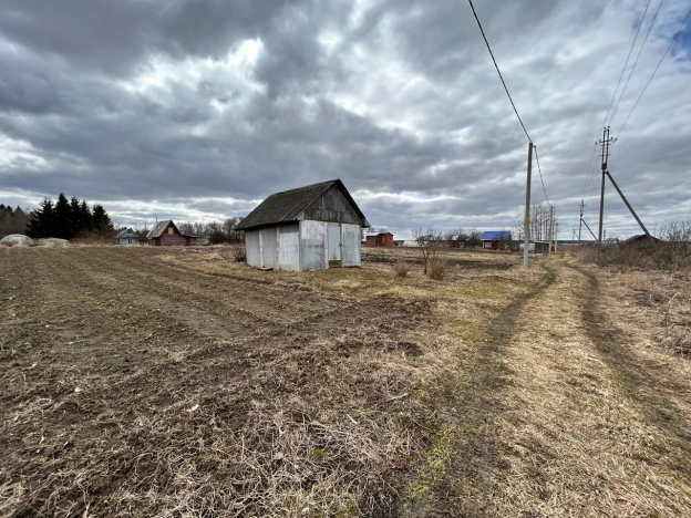 Купить земельный участок в Вологодской области. Вариант № 35477, 7, площадь -  квм, цена 260000 рублей