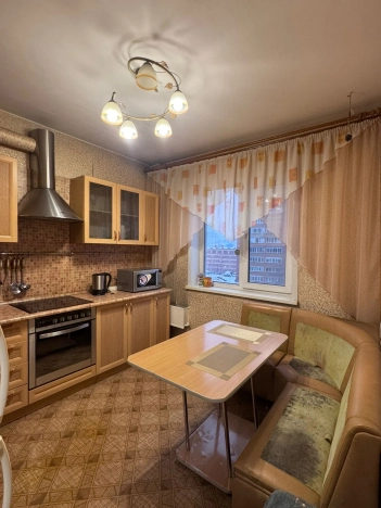 Снять квартиру у метро Площадь Маркса в Новосибирске. Вариант № 9799320, 7, площадь -  квм, цена 40000 рублей