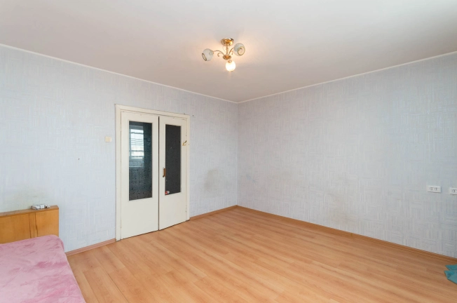 Купить трехкомнатную квартиру в Тюменской области. Вариант № 25989, 9, площадь -  квм, цена 4100000 рублей