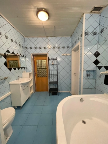 Купить квартиру в Москве. Вариант № 3215975, 33, площадь - квм, цена 64000000.0000 рублей