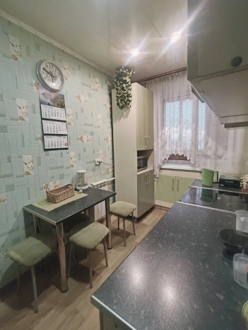 Купить квартиру в Брянской области. Вариант № 17152, 1, площадь -  квм, цена 4750000 рублей