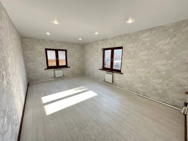 Купить дом на улице Белокаменная в Улан-Удэ. Вариант № 5639, 18, площадь -  квм, цена 9500000 рублей