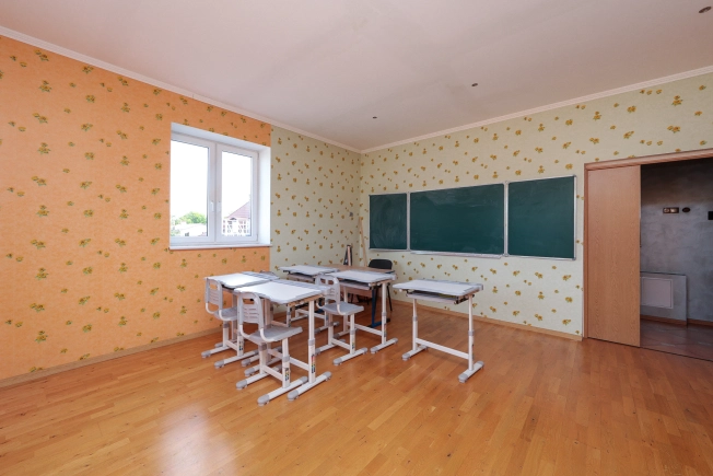 Купить коммерческую недвижимость в Калининграде. Вариант № 7708803, 33, площадь -  квм, цена 45000000 рублей