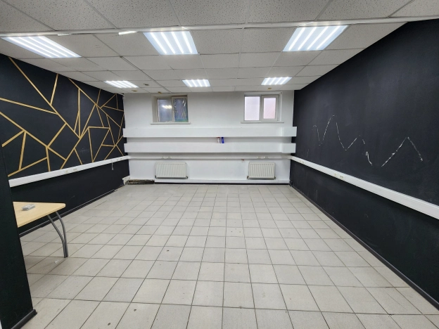 Купить коммерческую недвижимость свободного назначения в Сыктывкаре. Вариант № 8849348, 13, площадь -  квм, цена 4250000 рублей