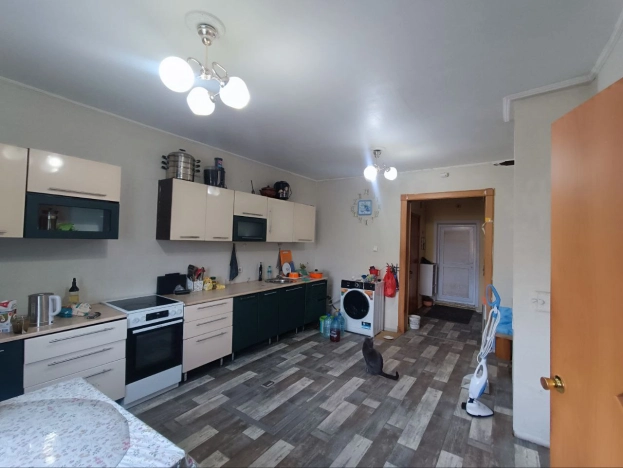 Купить дом на улице Административная в Иркутской области. Вариант № 7893650, 3, площадь -  квм, цена 5800000 рублей