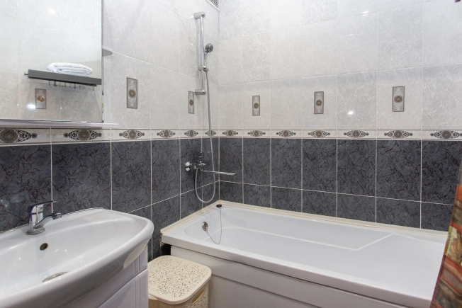 Снять квартиру в Тобольске. Вариант № 8840168, 15, площадь -  квм, цена 50000 рублей