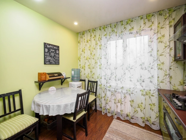 Купить квартиру в Омске. Вариант № 10911874, 19, площадь - квм, цена 5500000 рублей