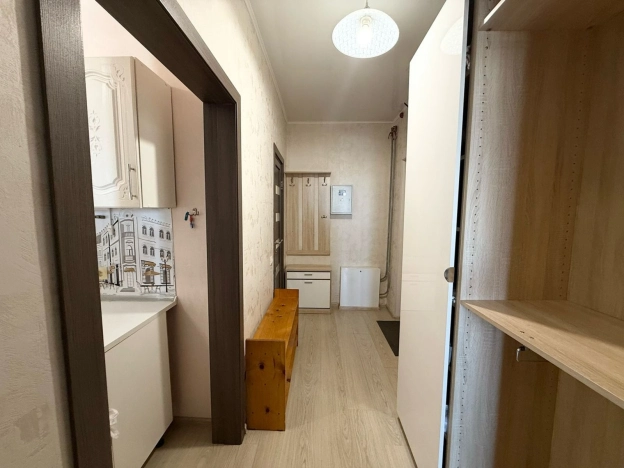 Купить квартиру на вторичке в Уфе. Вариант № 10424373, 8, площадь -  квм, цена 5490000 рублей