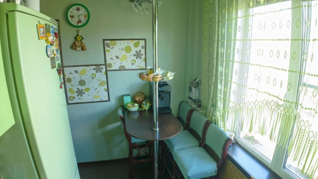 Купить трехкомнатную квартиру в районе Невский в Санкт-Петербурге. Вариант № 1816025, 12, площадь -  квм, цена 8800000 рублей