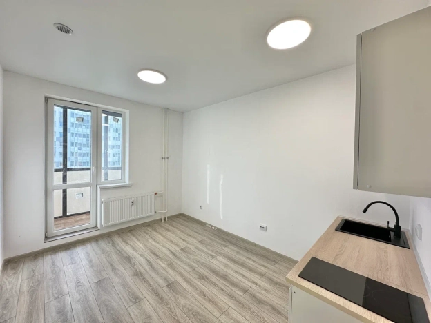 Купить Студию в Ленинградской области. Вариант № 8218886, 2, площадь -  квм, цена 3950000 рублей