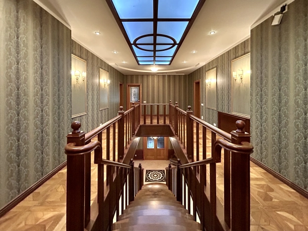 Купить дом в Москве. Вариант № 5270277, 24, площадь -  квм, цена 60000000 рублей