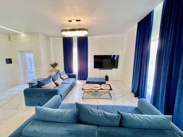 . Вариант № 1184598, 3, площадь - 121.6 квм, цена 10000000 рублей