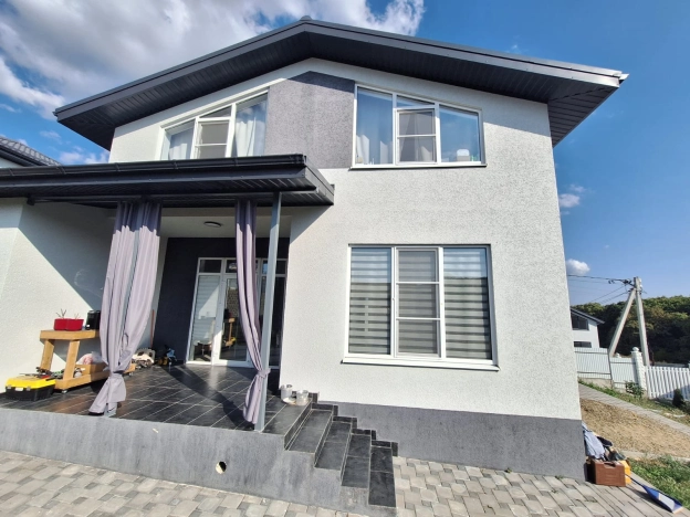 Купить дом на улице Васильковая в Краснодарском крае. Вариант № 5453533, 28, площадь -  квм, цена 9000000 рублей