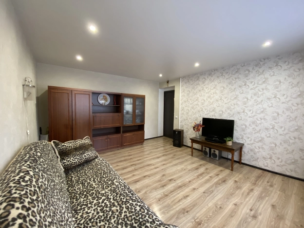 Купить четырехкомнатную квартиру в Калининграде. Вариант № 8129737, 4, площадь -  квм, цена 7799000 рублей