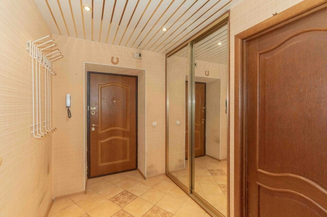 Купить квартиру на улице Безыменского в Владимире. Вариант № 9564039, 5, площадь -  квм, цена 6350000 рублей