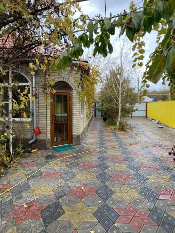 Купить дом на улице Хомутникова в Элисте. Вариант № 5680, 1, площадь -  квм, цена 10000000 рублей