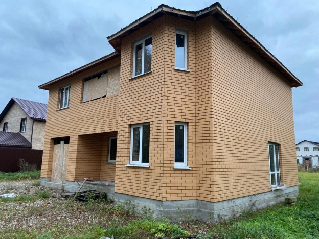 Купить дом в Калуге. Вариант № 8126394, 17, площадь -  квм, цена 9450000 рублей