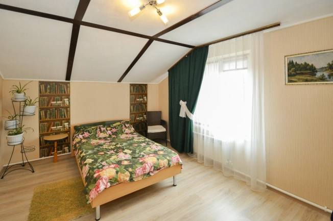 Купить дом в районе Калининский в Новосибирске. Вариант № 43514, 26, площадь -  квм, цена 11500000 рублей