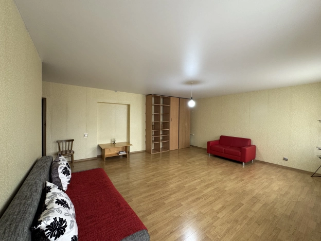 Купить однокомнатную квартиру на улице Олимпийская в Калининградской области. Вариант № 3037179, 8, площадь -  квм, цена 3640000 рублей