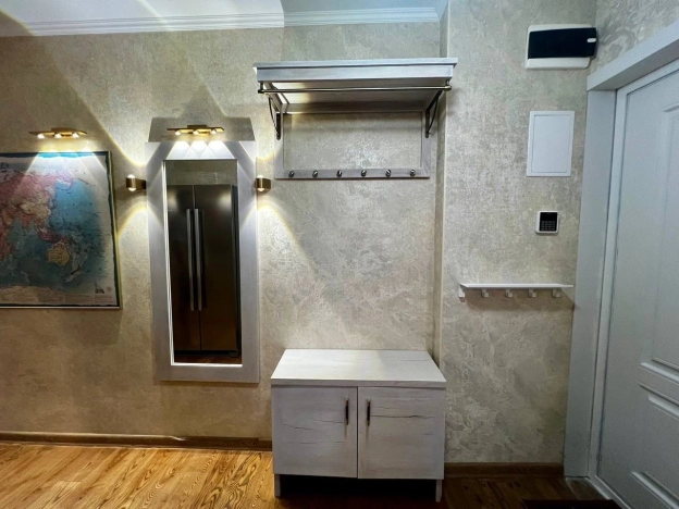 Купить трехкомнатную квартиру на улице Кленовый бульвар в Москве. Вариант № 10627867, 4, площадь -  квм, цена 18000000 рублей