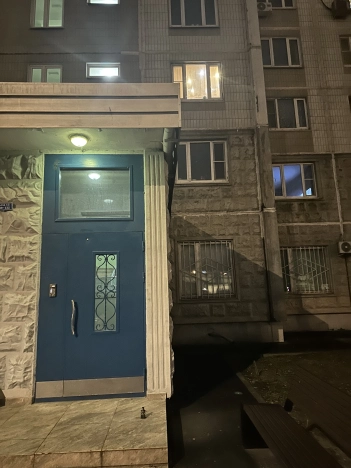 Купить квартиру в Москве. Вариант № 9903672, 8, площадь -  квм, цена 25000000 рублей