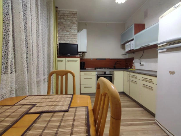 Снять квартиру в районе Ленинградский в Калининграде. Вариант № 8760046, 9, площадь -  квм, цена 40000 рублей