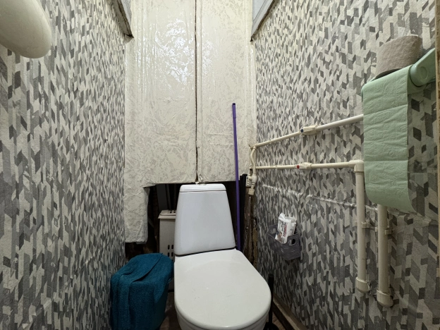 Купить трехкомнатную квартиру в районе Кировский в Санкт-Петербурге. Вариант № 3884989, 20, площадь -  квм, цена 11000000 рублей