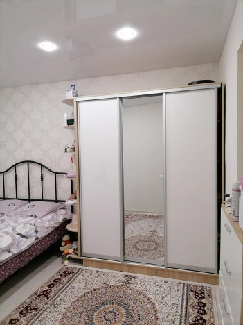 Купить трехкомнатную квартиру в Новосибирске. Вариант № 37485, 2, площадь -  квм, цена 6100000 рублей