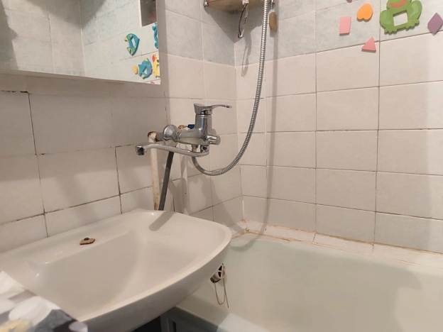 Купить трехкомнатную квартиру в Микрорайоне 29-й, Ангарск в Ангарске. Вариант № 58074, 6, площадь -  квм, цена 5890000 рублей