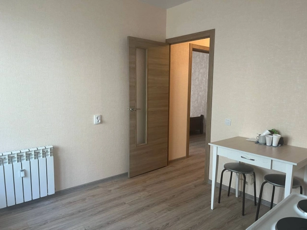 Купить однокомнатную квартиру на улице Гаршина в Воронеже. Вариант № 8167962, 6, площадь - квм, цена 3600000 рублей