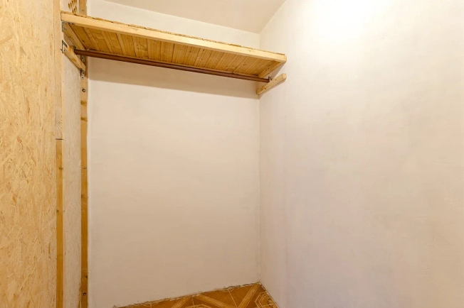 Купить трехкомнатную квартиру в Калининграде. Вариант № 10493872, 12, площадь -  квм, цена 9850000 рублей