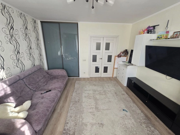 Купить квартиру в Москве. Вариант № 10340412, 13, площадь -  квм, цена 17900000 рублей