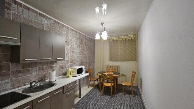 Купить трехкомнатную квартиру в Калининграде. Вариант № 9265098, 18, площадь -  квм, цена 8690000 рублей