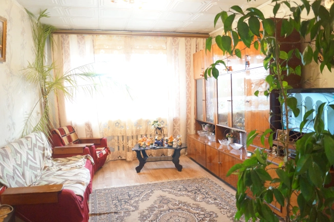 Купить четырехкомнатную квартиру в Приморском крае. Вариант № 8141, 1, площадь -  квм, цена 7350000 рублей