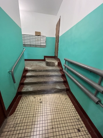 Купить трехкомнатную квартиру на улице Московское шоссе в Санкт-Петербурге. Вариант № 32154, 29, площадь -  квм, цена 15000000 рублей