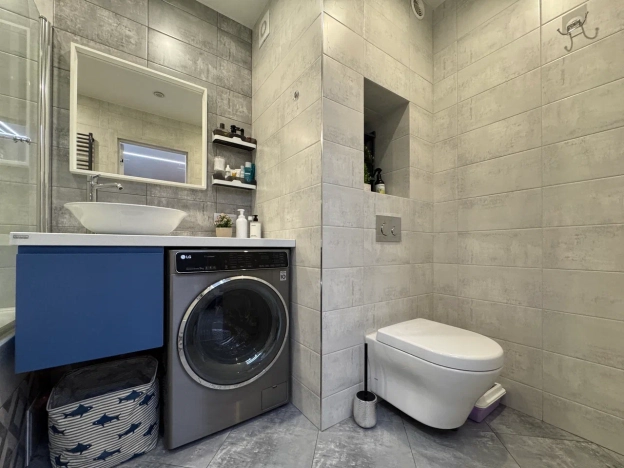 Купить двухкомнатную квартиру в районе Красногвардейский в Санкт-Петербурге. Вариант № 7870990, 16, площадь -  квм, цена 23850000 рублей