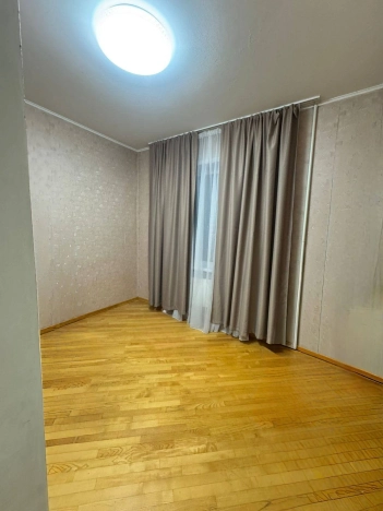 Купить трехкомнатную квартиру на вторичке на улице Князя Трубецкого в Белгороде. Вариант № 9649631, 1, площадь -  квм, цена 6350000 рублей