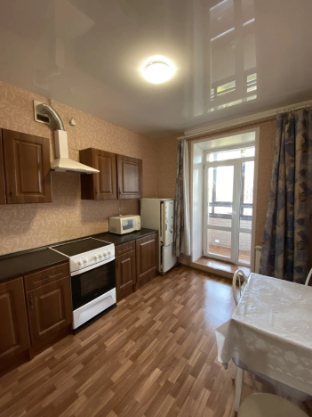 Купить однокомнатную квартиру в Омске. Вариант № 3267393, 0, площадь -  квм, цена 5680000 рублей