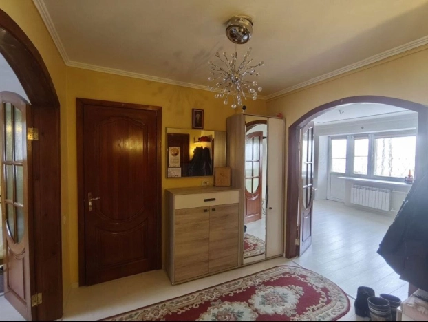 Купить квартиру на улице Бабушкина в Улан-Удэ. Вариант № 4803484, 1, площадь -  квм, цена 13700000 рублей