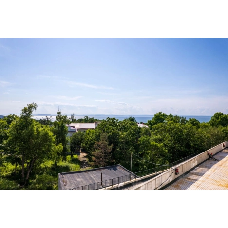 Купить двухкомнатную квартиру на улице Маковского в Владивостоке. Вариант № 4830305, 4, площадь -  квм, цена 15615600 рублей