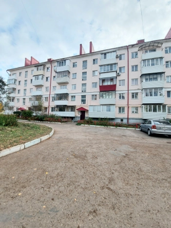 Купить трехкомнатную квартиру на улице Молодёжная в Республике Татарстан (татарстан). Вариант № 17149, 0, площадь -  квм, цена 4090000 рублей