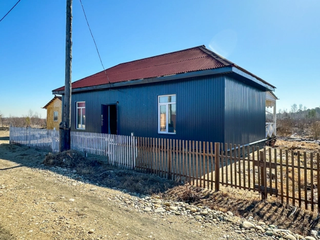 Купить дом в Микрорайоне Байкальск, Ангарск в Ангарске. Вариант № 33057, 1, площадь -  квм, цена 2370000 рублей