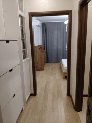 Купить четырехкомнатную квартиру в Новосибирской области. Вариант № 9145943, 6, площадь -  квм, цена 15690000 рублей