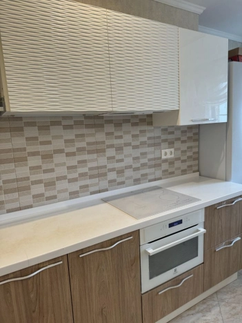 Купить двухкомнатную квартиру в Ростовской области. Вариант № 6154108, 3, площадь -  квм, цена 13700000 рублей