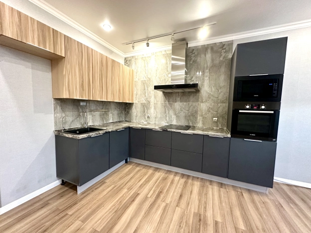 Купить однокомнатную квартиру в Микрорайоне Черёмушки, Центральный внутригородской округ в Краснодаре. Вариант № 7810, 14, площадь -  квм, цена 6800000 рублей