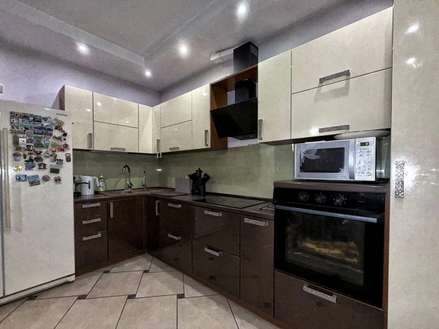 Купить квартиру в Москве. Вариант № 8414328, 12, площадь -  квм, цена 20000000 рублей