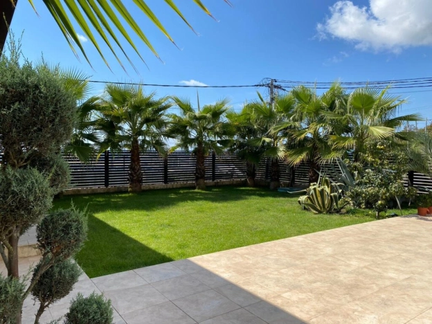 Купить дом на улице Ленина в Сочи. Вариант № 2079271, 4, площадь -  квм, цена 275000000 рублей