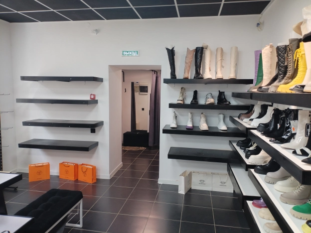 Купить коммерческую недвижимость свободного назначения в Вязниках. Вариант № 1381670, 4, площадь -  квм, цена 6250000 рублей